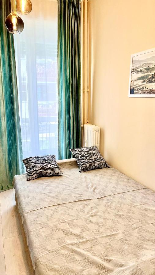 New Apartment, Near Metro Monte Grappa トリノ エクステリア 写真