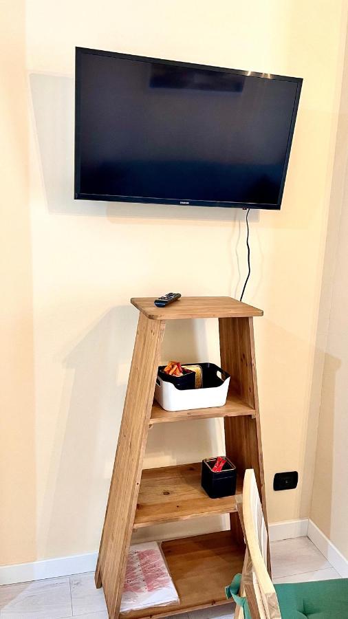New Apartment, Near Metro Monte Grappa トリノ エクステリア 写真