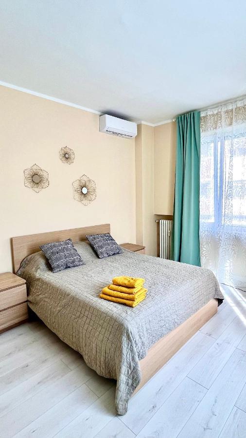 New Apartment, Near Metro Monte Grappa トリノ エクステリア 写真