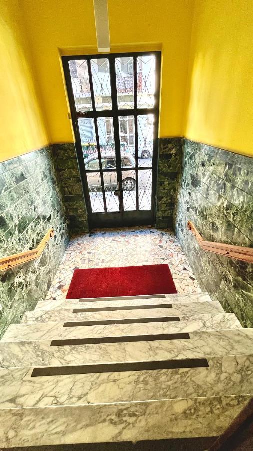 New Apartment, Near Metro Monte Grappa トリノ エクステリア 写真