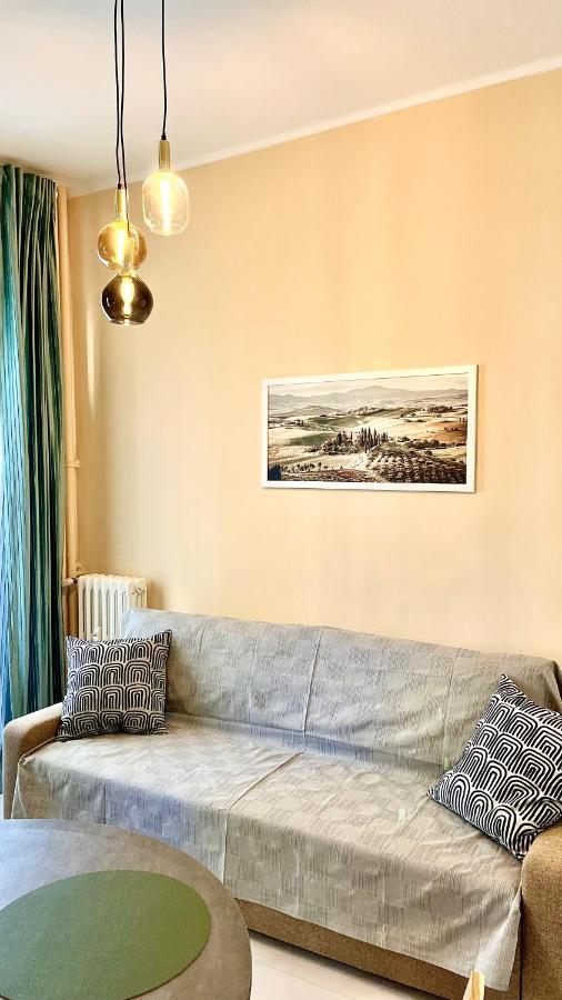 New Apartment, Near Metro Monte Grappa トリノ エクステリア 写真