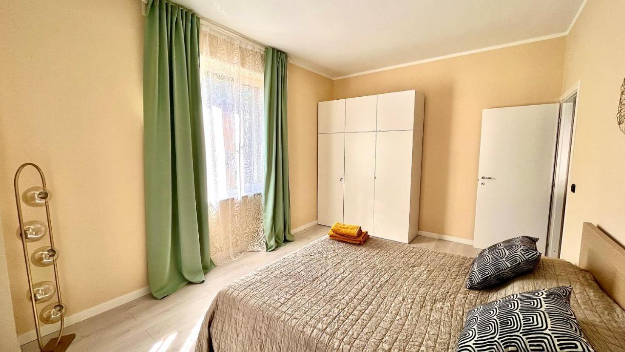 New Apartment, Near Metro Monte Grappa トリノ エクステリア 写真